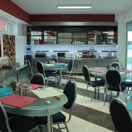 Tisza Corner Hotel